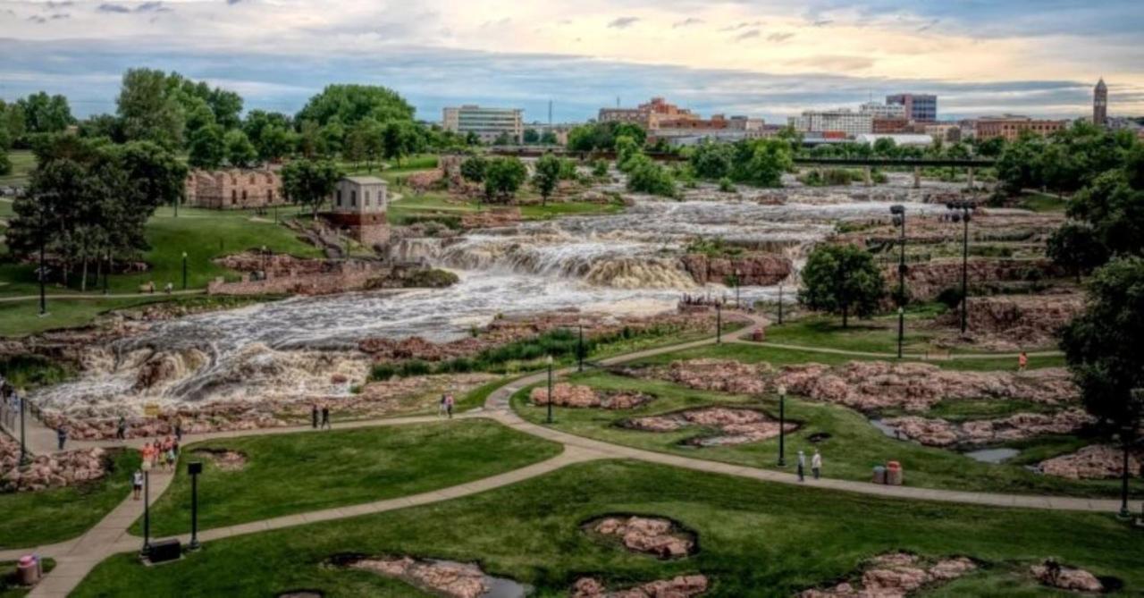 Holiday Inn Sioux Falls-City Center, An Ihg Hotel Extérieur photo